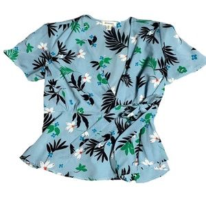 Size Medium - Women's MONTEAU Style 27560-P Blue Floral Wrap Top Blouse